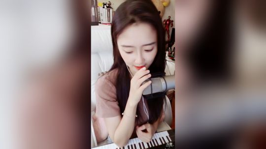 登月团丶离去发布了一个斗鱼视频2019-07-16