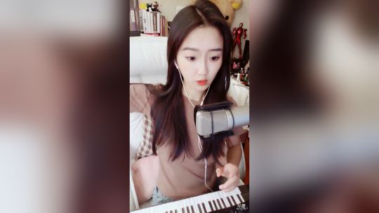 登月团丶离去发布了一个斗鱼视频2019-07-16