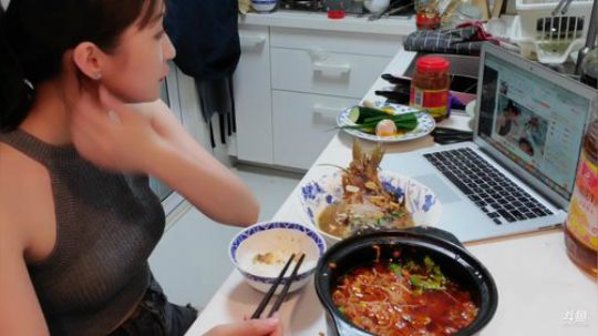 惜雨天天彡零九九二彡发布了一个斗鱼视频2019-07-17