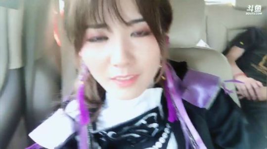 偷到尛星星了吗发布了一个斗鱼视频2019-07-18