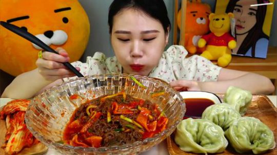 - 弗朗西斯卡 - 冷面王包子