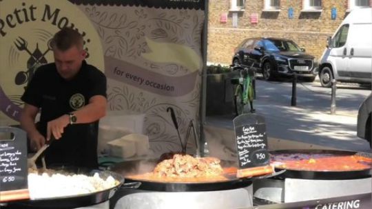 【法式大锅炖牛肉】上菜做个牛肉拼盘 淋着牛肉酱汁吃