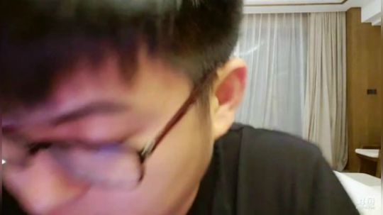 我在斗鱼看火力堂主直播户外