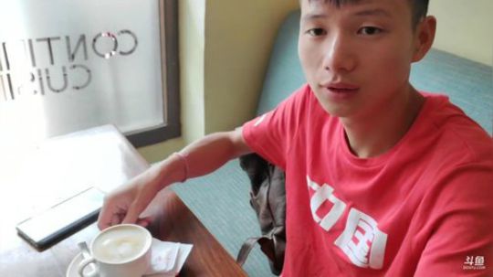 我本善良72发布了一个斗鱼视频2019-07-19