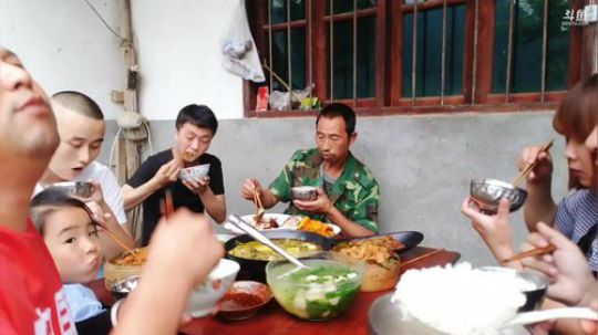 开心做饭每一天(≧ω≦)/ 2019-07-18 17点场