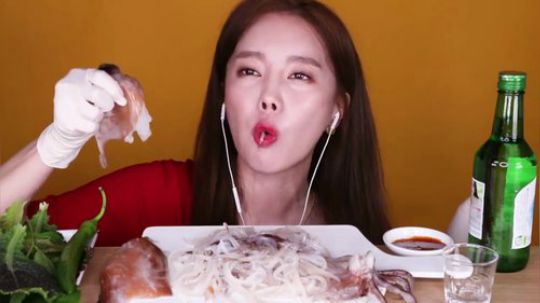新 【Ssoyoung】 生吃鱿鱼肉