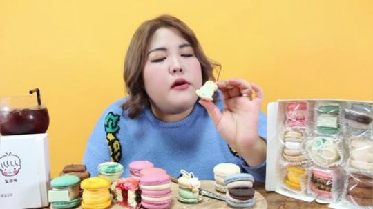 【秀彬】开心！甜甜的马卡龙！