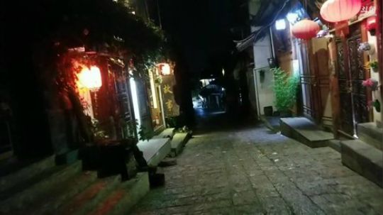 户外遛狗王飞哥发布了一个斗鱼视频2019-07-21