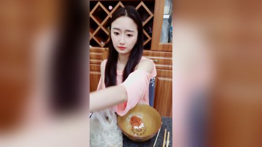 登月团丶离去发布了一个斗鱼视频2019-07-22