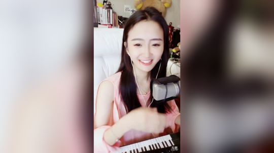 登月团丶离去发布了一个斗鱼视频2019-07-22