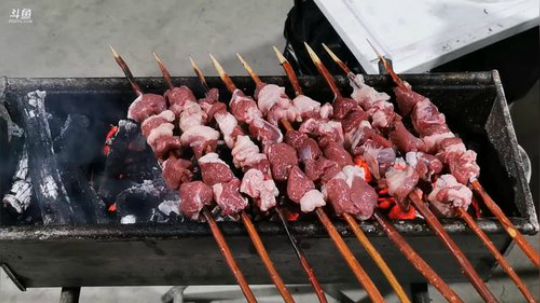 好家伙……大肉串