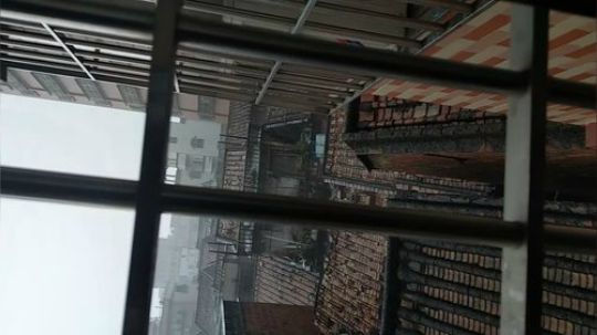 下暴雨了很慌