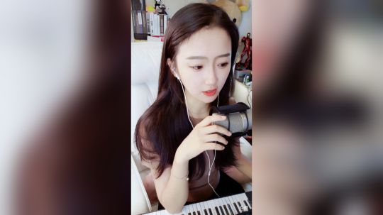 登月团丶离去发布了一个斗鱼视频2019-07-24