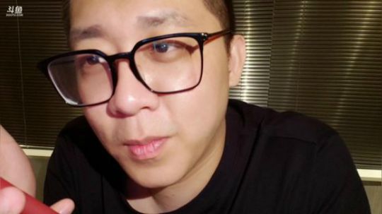 我在斗鱼看小鱼小鱼吃虾米直播户外