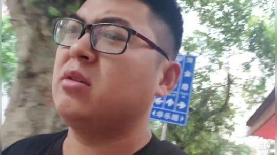 我在斗鱼看火力堂主直播户外