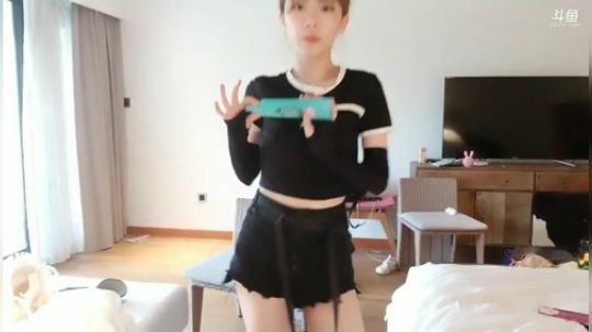 流年手中逝发布了一个斗鱼视频2019-07-25