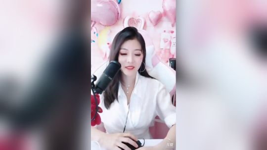 我在斗鱼看可爱christina直播颜值