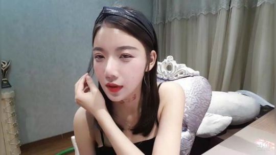 小姨子：头发越来越短 2019-07-29 21点场