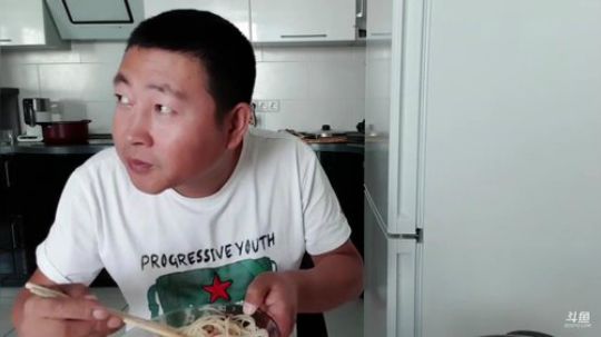 继续家访俄罗斯美女家庭。 2019-07-28 13点场