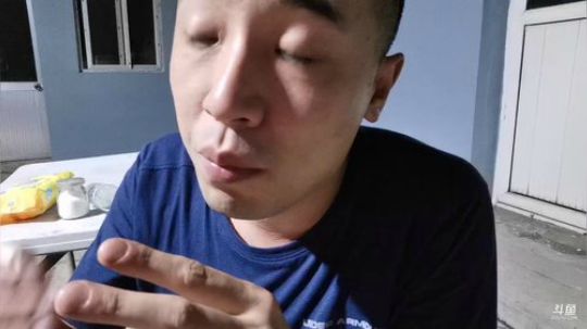 一生守护铁公鸡发布了一个斗鱼视频2019-07-31