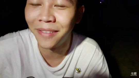 小主播小王已开播。 2019-07-31 23点场