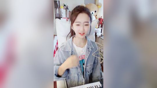 登月团丶离去发布了一个斗鱼视频2019-08-01