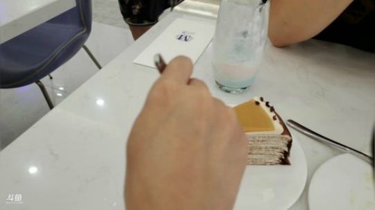 我在斗鱼看刘灶灶直播户外