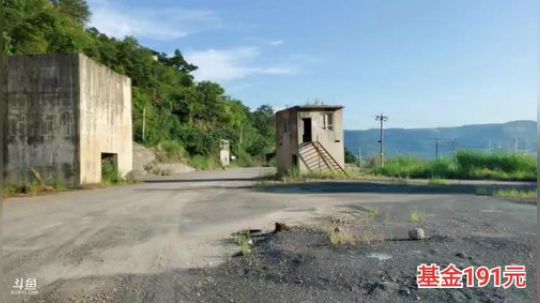 三峡大坝。 2019-08-01 17点场