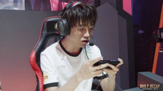 闹闹可遇不可求发布了一个斗鱼视频2019-08-02
