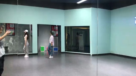 舞蹈上课片段