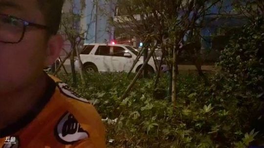 我在斗鱼看火力堂主直播户外