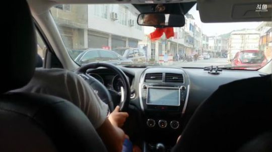 带着大哥二哥钓鱼。 2019-08-04 08点场