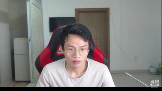 去吃个饭，12点20回来包赢 2019-08-04 00点场