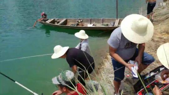 带着大哥二哥钓鱼。 2019-08-04 12点场