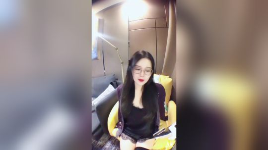登月团丶离去发布了一个斗鱼视频2019-08-07