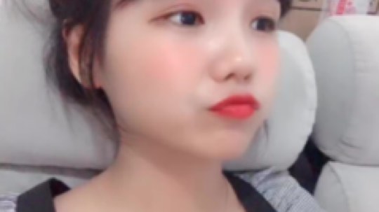 欣儿是小脑斧发布了一个斗鱼视频2019-08-07