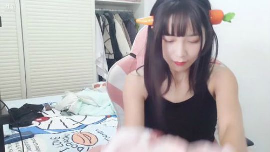 肖淑洁生命中的光和盐发布了一个斗鱼视频2019-08-07