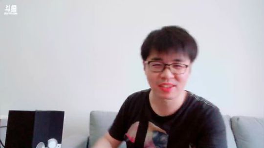 老表：出门两天，手机直播！ 2019-08-08 17点场