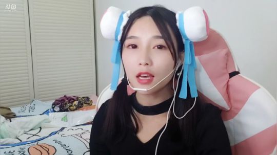 肖淑洁生命中的光和盐发布了一个斗鱼视频2019-08-09