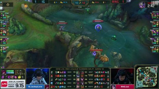 我在斗鱼看英雄联盟赛事直播英雄联盟