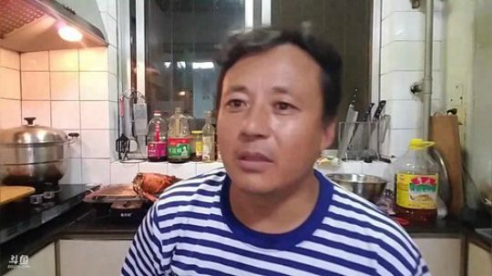 我在斗鱼看威海大叔直播美食