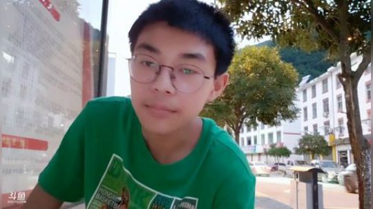 肖淑洁生命中的光和盐发布了一个斗鱼视频2019-08-12