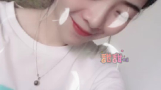 小甜甜fairy发布了一个斗鱼视频2019-08-13