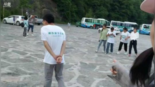 肖淑洁生命中的光和盐发布了一个斗鱼视频2019-08-13