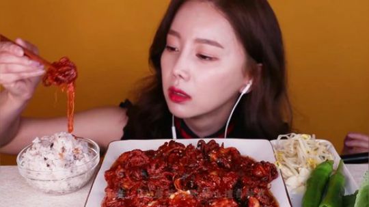 ssoyoung【中文字幕】辣炒小章鱼~意外的香辣美味