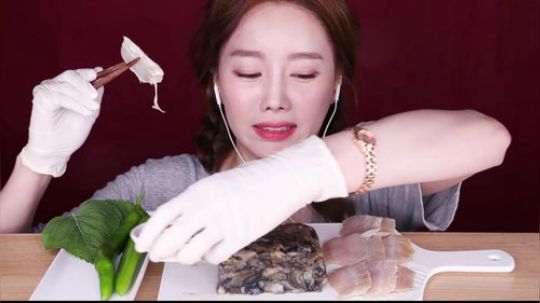 【Ssoyoung】-臭鱼皮