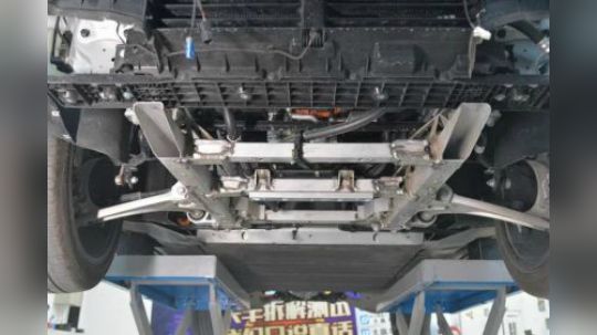 满眼的都是铝合金，只为疯狂“减重”