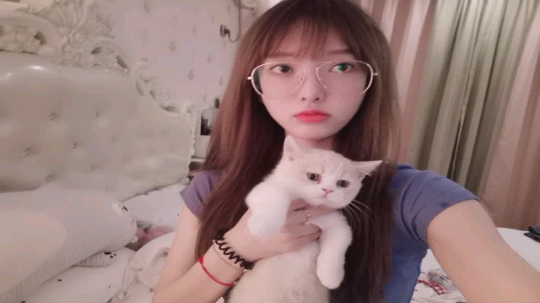南妹儿呀发布了一个斗鱼视频2019-08-15