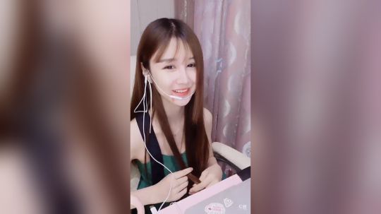 藤一的小幸运发布了一个斗鱼视频2019-08-16