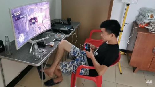 我在斗鱼看无尽无尽的无尽直播美食